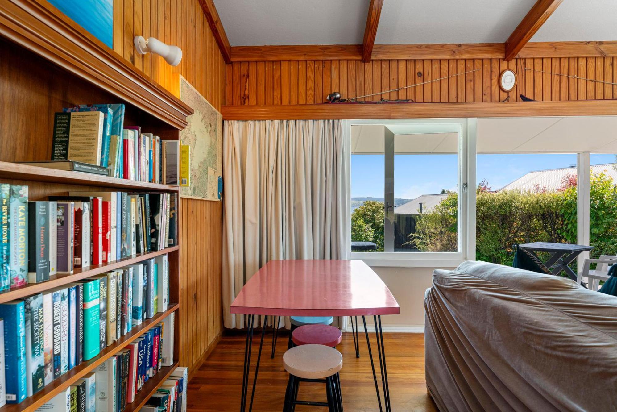 Lakeview Cottage - Rainbow Point Holiday Home Taupo Eksteriør billede
