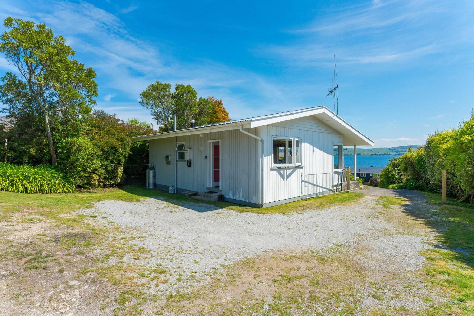 Lakeview Cottage - Rainbow Point Holiday Home Taupo Eksteriør billede