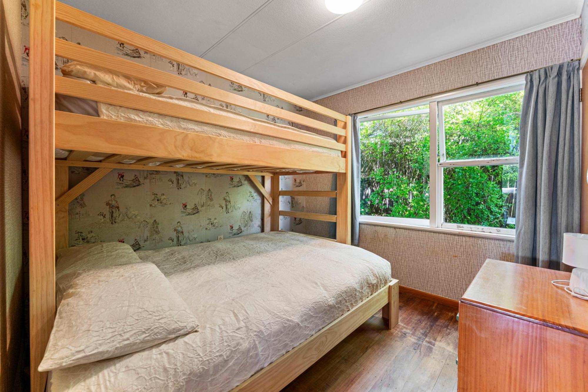 Lakeview Cottage - Rainbow Point Holiday Home Taupo Eksteriør billede