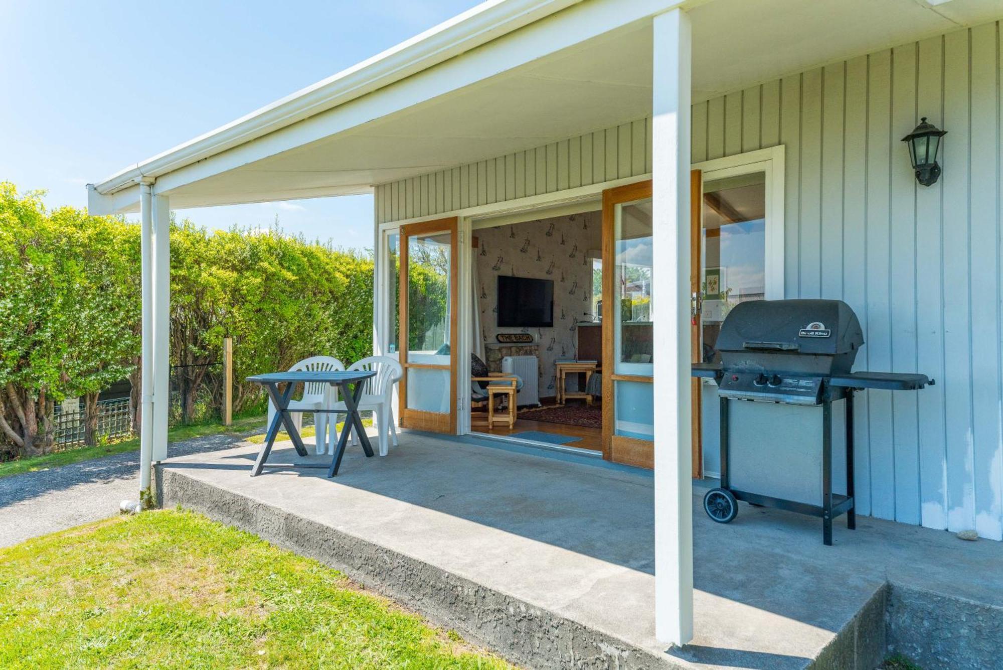 Lakeview Cottage - Rainbow Point Holiday Home Taupo Eksteriør billede